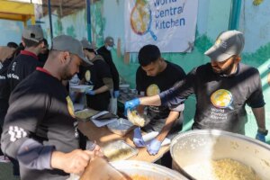 El chef Jos Andrs pide a Israel "parar las matanzas indiscriminadas" tras la muerte de varios trabajadores de su ONG
