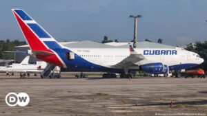 Empresas niegan combustible a aerolínea cubana en Argentina – DW – 25/04/2024
