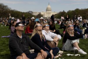 En EE.UU. hay preocupación por la salud ocular tras el eclipse solar