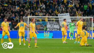 Equipo de Ucrania pasa a la Eurocopa y Zelenski lo felicita – DW – 27/03/2024