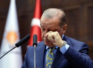 Erdogan admite retroceso de su partido en las municipales y dice que "gana la democracia"