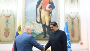Fiscal de la CPI se reúne con Maduro y altos funcionarios en Venezuela