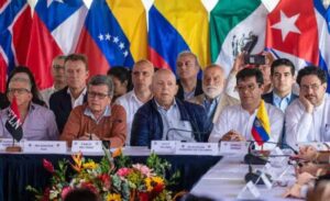 Gobierno colombiano y ELN instalan la "ronda extraordinaria" de conversaciones en Caracas