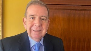 González Urrutia aceptó la candidatura opositora
