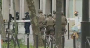 Hombre entró a consulado iraní en París y amenazó con inmolarse: fue detenido