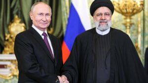 El presidente ruso Vladimit Putin se reúne con el presidente iraní Ebrahim Raisi,  07 de diciembre de 2023.