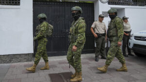 La Asamblea Nacional de Ecuador convoca a tres ministros por la irrupción en la Embajada de México - AlbertoNews