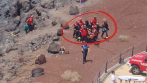 La imprudencia de este turista en Tenerife, que casi le cuesta la vida, por conseguir un vídeo viral