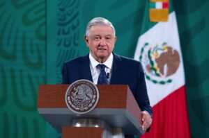 López Obrador dice que Ecuador sintió "el respaldo de potencias" para allanar la embajada