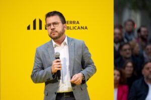 Los partidos abren la campaña de las elecciones en Cataluña