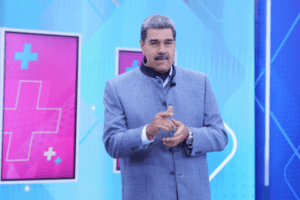 Maduro: los nueve candidatos de la oposición son todos "patarucos"