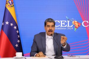 Maduro ordena cierre de embajada y consultados de Venezuela en Ecuador