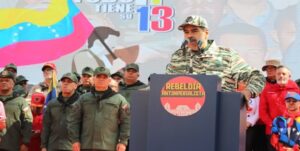 Maduro pide reforma de la Constitución para cadena perpetua