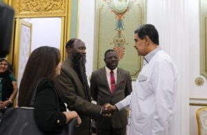 Maduro se reunió con el profeta David Edward Owuor