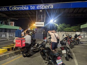 Malestar y confusión en la frontera en primer día de extensión del horario – Diario La Nación