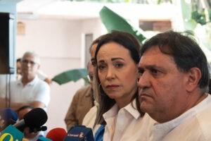 María Corina Machado exige la liberación de Alviárez y Hernández, tras 40 días detenidos