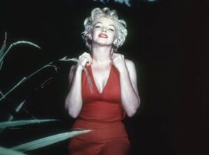 Marilyn Monroe estuvo al borde de la muerte por drogas seis años antes de fallecer - AlbertoNews