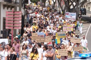 Más de 57.000 personas asisten a las manifestaciones de 'Canarias tiene un límite', según la Delegación del Gobierno