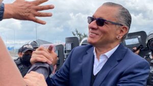 México anuncia asilo político al ecuatoriano Jorge Glas