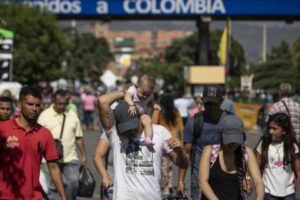 Migración Colombia prepara alternativa de regularización para migrantes venezolanos