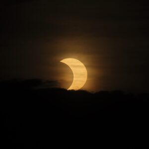 Mitos y realidades alrededor de los eclipses en nuestra salud