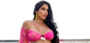 Modelo Roxana Ventura denuncia que usurparonsu identidad en Facebook para pedir dinero