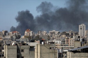 Mueren cuatro trabajadores humanitarios extranjeros y al menos un palestino en ataque en Gaza - AlbertoNews
