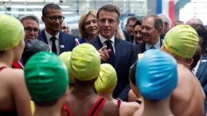 Macron en la la inauguración del Centro Acuático Olímpico en Saint-Denis.