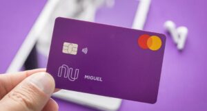 Nubank hace anuncio a sus clientes con cuenta para pagos en el exterior
