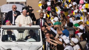 Papa Francisco asistirá a cumbre del G7 para hablar de la IA, dice Italia
