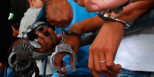 Policía de Bolivia detuvo a cuatro venezolanos presuntos miembros del Tren de Aragua: serán procesados por el delito de terrorismo - AlbertoNews