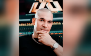 Productor musical robó casi 80 mil dólares a un adulto mayor venezolano desde Miami
