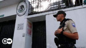 Reino Unido condena asalto de Ecuador a embajada de México – DW – 08/04/2024