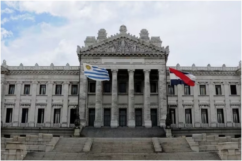 Senadores del oficialismo uruguayo condenan al “régimen dictatorial” de Nicolás Maduro en Venezuela