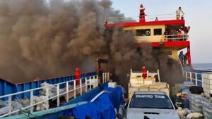 El ferry incendiado en Tailandia