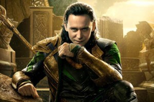 Tom Hiddleston revela el singular contrato que firmó antes de debutar en el Universo Cinematográfico de Marvel