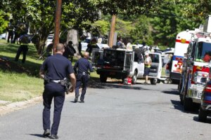 Tres policas muertos y cinco agentes ms heridos de bala durante la detencin de un fugitivo en Carolina del Norte