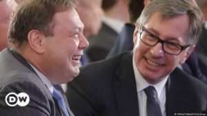 UE retira sanciones contra dos empresarios rusos – DW – 10/04/2024