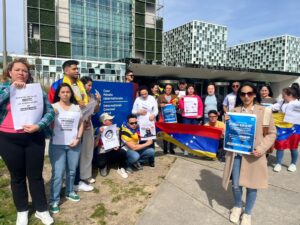 Venezolanos en Países Bajos protestaron a las afueras de la CPI para exigir garantías electorales - AlbertoNews