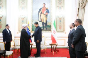 Venezuela e Irán refuerzan relaciones estratégicas