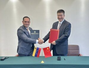 Venezuela y China formalizan protocolos para vuelos comerciales entre ambas naciones - AlbertoNews