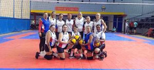 Voleibolistas máster guaireños participan en torneo capitalinos