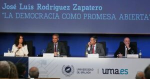 Zapatero cree que la UE no tiene "la fuerza política suficiente" para marcar "un liderazgo internacional de cooperación"