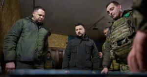 Zelensky inspeccionó líneas de fortificaciones en Kharkiv mientras Rusia intensifica sus ataques