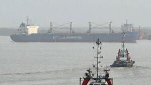 así fue la emergencia en el Puerto con un buque hoy