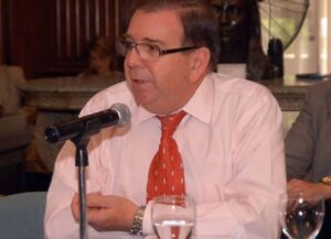 ¿Quién es Edmundo González Urrutia? El candidato presidencial de la Unidad