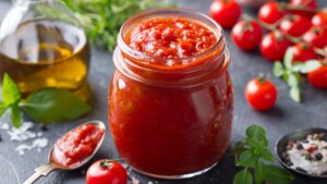 Ahora que no vas a tener sobres de ketchup aprende a hacer tu salsa casera