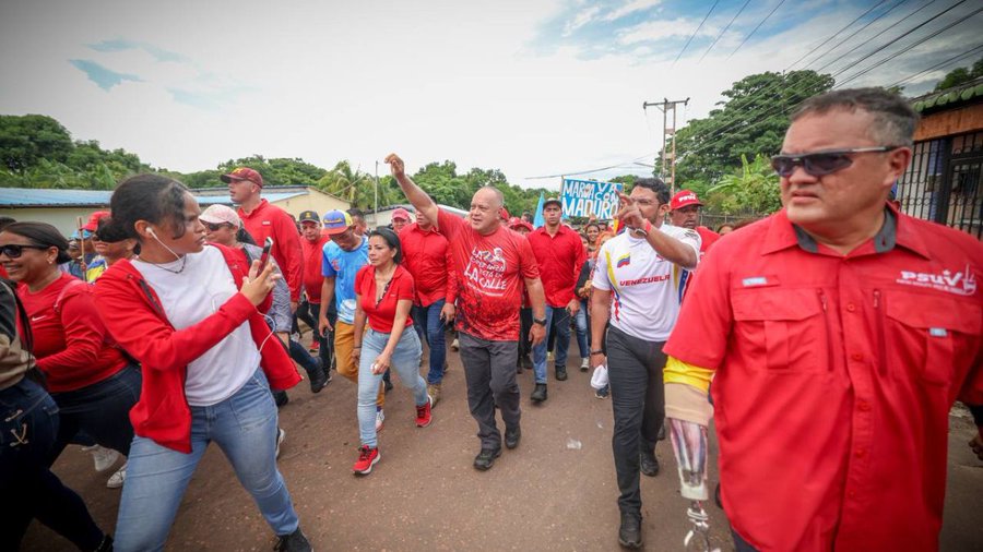 Cabello dice que motorizados previenen "guarimbas" en Amazonas durante visita de Machado