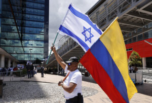 Comunidad judía en Colombia lamenta la ruptura de relaciones con Israel ordenada por Petro - AlbertoNews