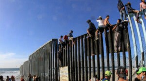Desolación en frontera de México ante nuevas restricciones al asilo en EE. UU.